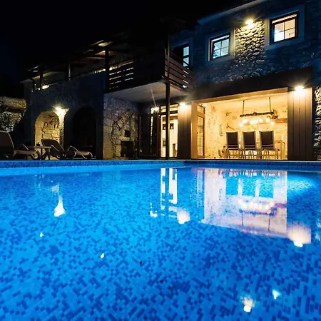 Cozy In With Outdoor Swimming Pool Holiday home Tribalj (Primorsko-Goranska)